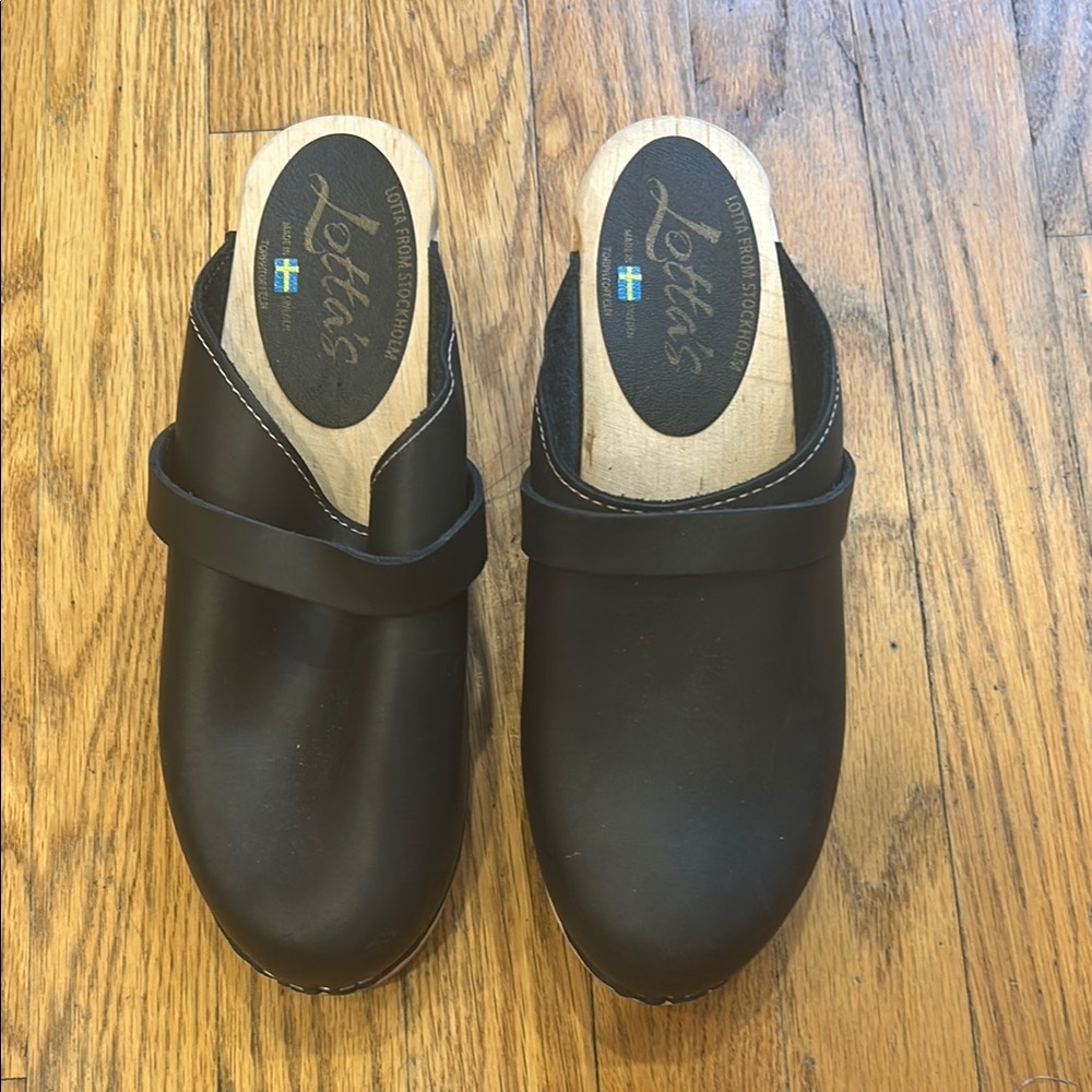Black Women's Clogs Size 40
